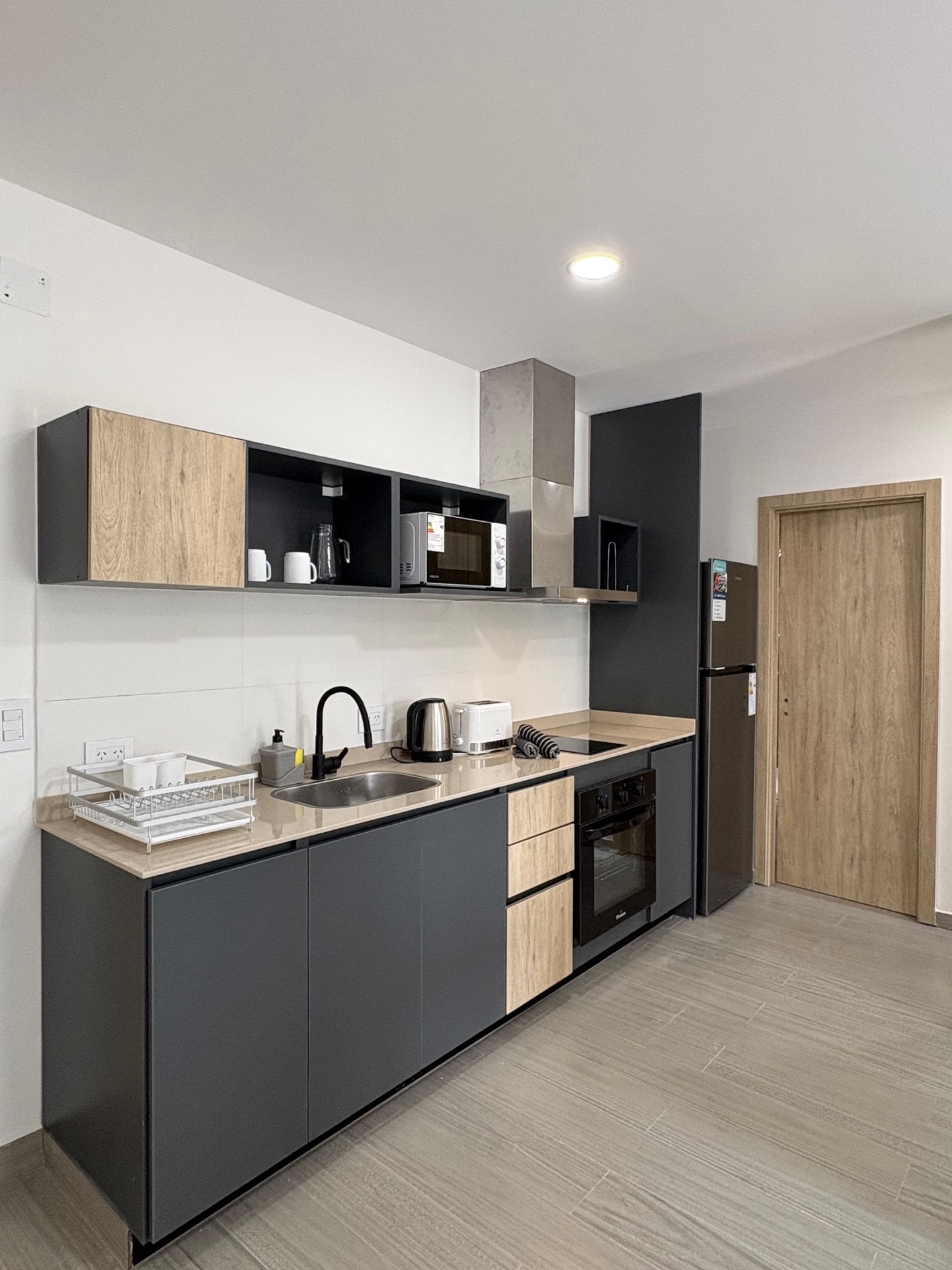 Entre Bardas I cocina completa vista frontal